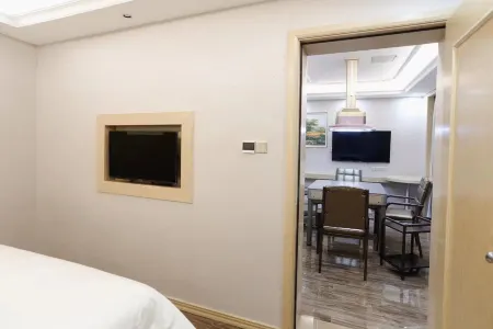 Taojiang Xindi Hotel