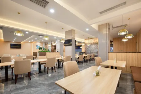 Chengdu Pearl International Hotel Отели рядом с достопримечательностью «Zhaojue Temple»