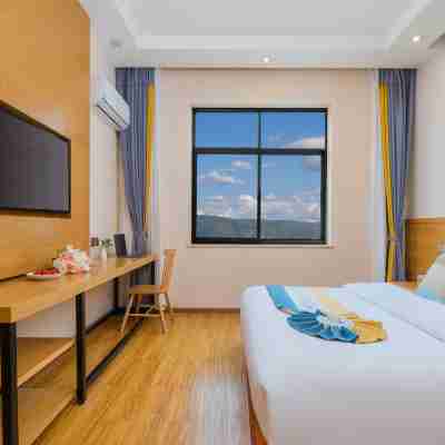 洱源洱海源温泉賓館 Rooms