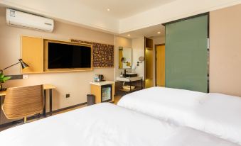 iu Hotel (Xilinhot Xilin Street Branch)