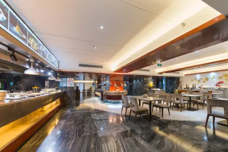 Madison Hotel Xianyang Renmin Road Wanda Plaza Отели рядом с достопримечательностью «Shaanxi University of Science and Technology»