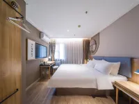 Home·NEO Hotel (Guangzhou Exhibition Center Pazhou Metro Station) Hotels near Canton Fair