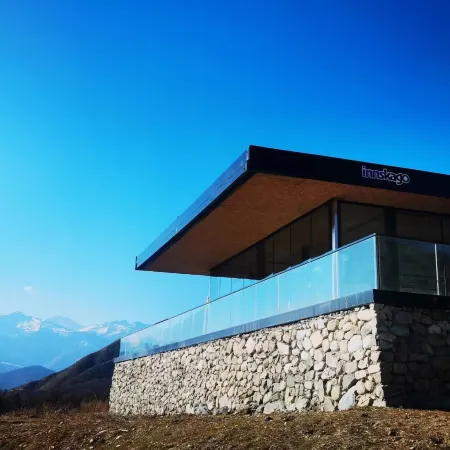 INNSKAGO MENGHUOCHENG AUTO CAMP