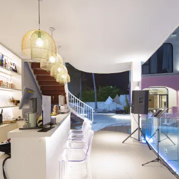 Xiaolu Chenke Midu Design Meisu (Yalong Bay Bohou Village Store) Отели рядом со станцией Yalongwan Railway Station