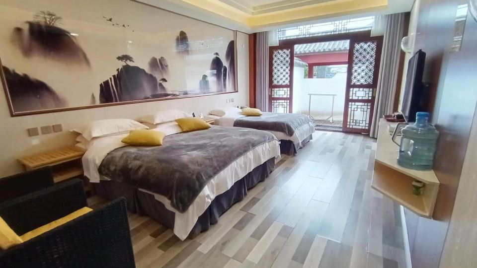 Xuebang Mountain Hot Spring Inn (Madeng Town Houdian Village Branch)
