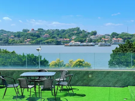 Xiamen Zhongshan Seaside Hotel (Zhongshan Road Ferry Terminal) Отели рядом с достопримечательностью «Qinyuan Garden»