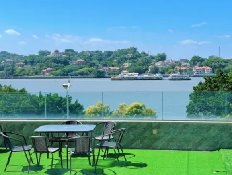 Xiamen Zhongshan Seaside Hotel (Zhongshan Road Ferry Terminal)