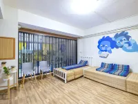 Bed Friends Poshtel Hotels near Wat Pra Sing