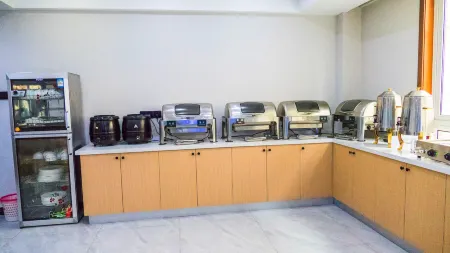 shanshui Collection Hotel (Shucheng Huaqiao Road Wanda Plaza)