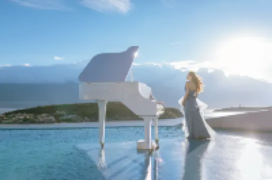 Sound on the Clouds Hotel Santorini, Dali