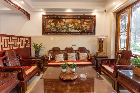 Yishun Shanhe Homestay Отели рядом с достопримечательностью «Мост Тай Шунь-Лунг»