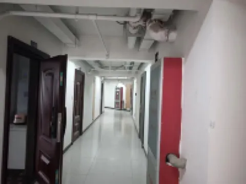 潁上華人易居無人民宿（綠都CBD店）