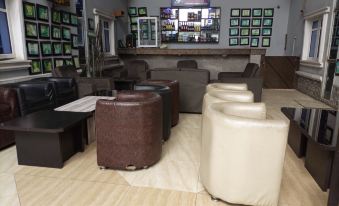 Ice Grand Hotel & Suites