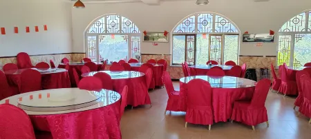 Laoniuwan Yellow River Fisherman's Homestay Отели в г. Пяньгуань