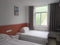 Longxian  county  xuefeng  hotel Hotel in zona Mongolian Tribe Yurt, Guanshan Pasture