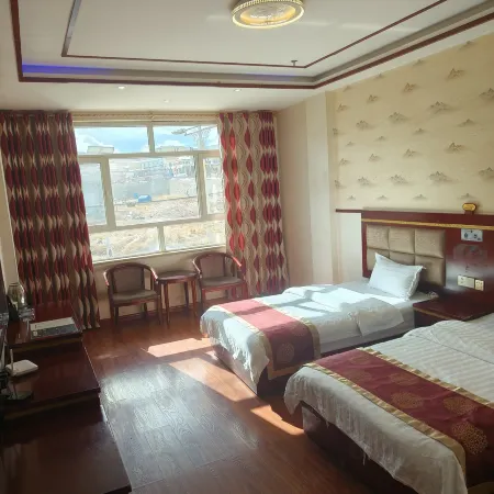 Nangqian Golden Holiday Hotel