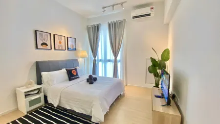 UNA Serviced Apartment by manatidur