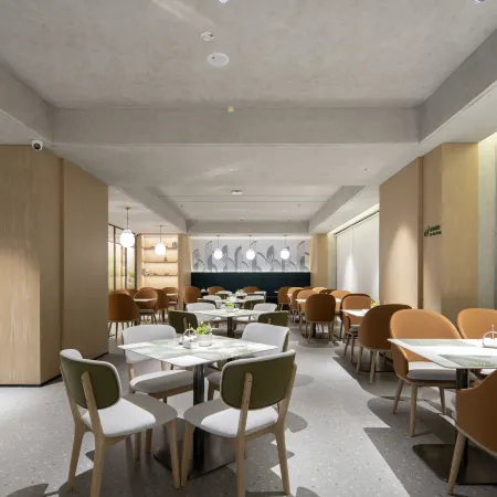 Jianguo Fillmore Hotel (Yunchengbei Railway Station Wuyue Plaza)