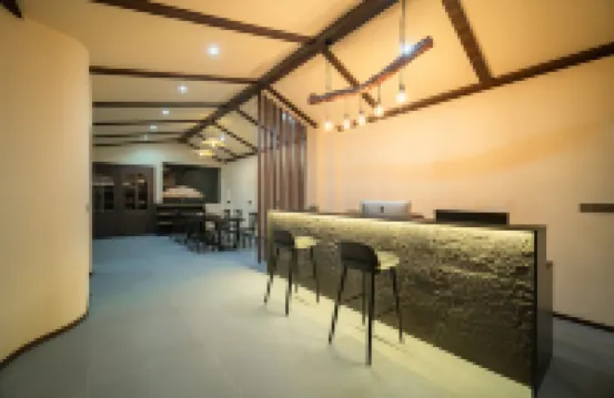 Yueting Nanshe (Libo Xiaoqikong East Gate)