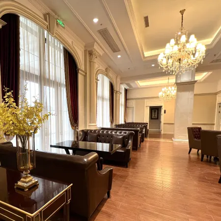 Zhonghong Dream Garden Manor Hotel (Luoyang Dream Garden Flower Sea Park Branch)