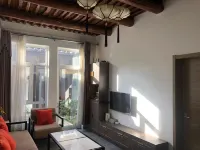 Xishe Homestay (Zhengding Ancient City Linjisi Branch)