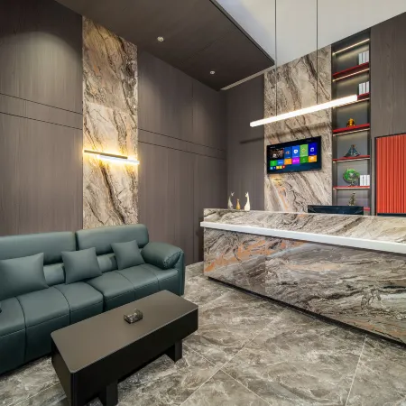 Luxe Hotel (Yiyang City College Branch)