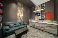 Luxe Hotel (Yiyang City College Branch)