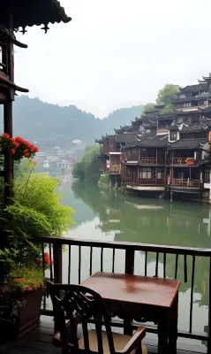 Yueying Tuojiang Riverview Homestay(Phoenix Ancient City)
