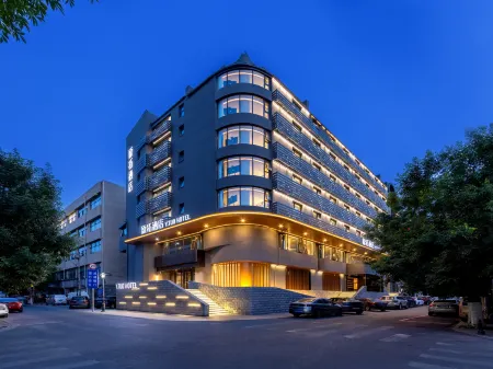 Y.TUO Hotel Tianjin Station Italian Style Zone Branch Отели рядом с достопримечательностью «Dabei Temple»