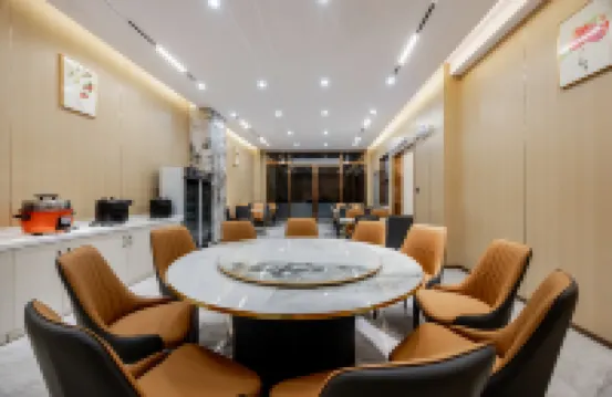 Jian Shui Bolin Grand Hotel (Jianshui Ancient City Zhu Jia Garden Branch)