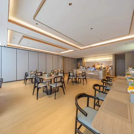 Baoli Aishang International Hotel (Yongping Branch, Dali Prefecture)
