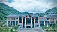 Jiugushui Wenquan Center Hotel Hotels in Hezhang