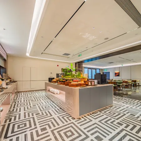 Starway Hotel (Xinbai Helan Center)