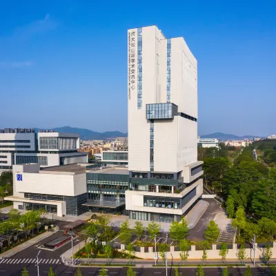 灣大松山湖學術交流中心 松山湖生態景區附近的飯店
