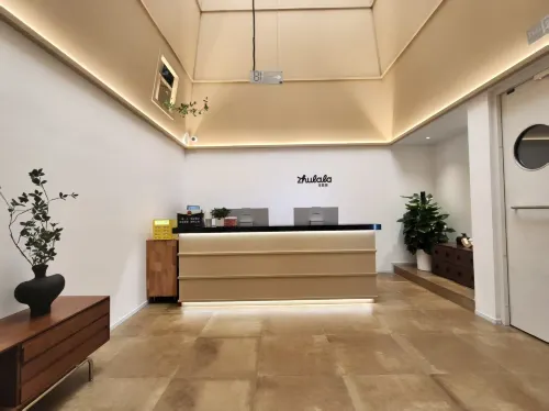 Zhulala HOSTEL (Beijing 798 Art District Jiangtai Subway Station)