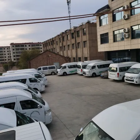 Dingxi Jinhai Hotel (Dingxi Station Dongguan Farmers' Market) Отели в г. Динси