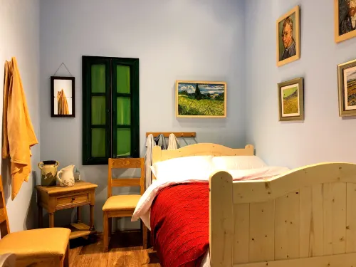 Two Lazy Bugs Hostel (Jiefangbei)
