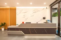 Boyue Zhixiang Light Luxury Hotel (Xiangzhou County Government Branch) - 주차장