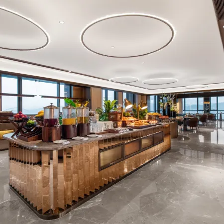 Yichang Wanda Plaza Riverside View Crystal Orange Hotel