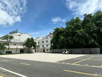 Zhenhai Tinglan Resort Hotel (China First Beach) - Parkplatz