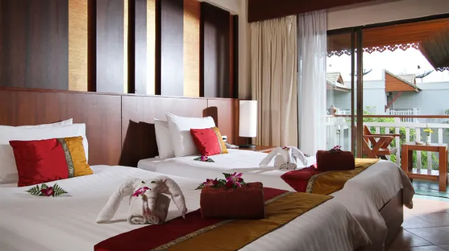 ห้องดีลักซ์ เตียงใหญ่ 1 เตียง