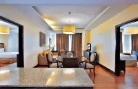 Crown Regency Hotel & Towers