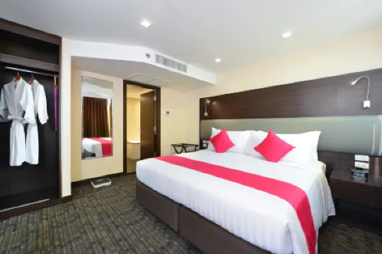 Hotel Royal Bangkok Отели рядом с достопримечательностью «Золотой Будда»