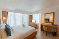 Oakwood Residence Sukhumvit 24 - Condos
