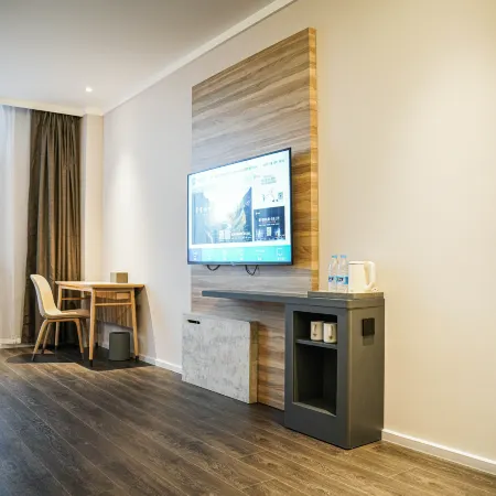 HanTing Premium Hotel (Fuyu Eurasia Shopping Center)