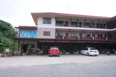 Sweet Home Chiangkhan Hotels near Malaphet . Autocar