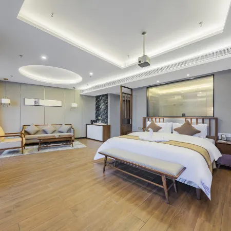 Howard Johnson Lake Serenity Hot Springs Hotel Neijiang