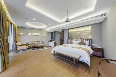 Howard Johnson Lake Serenity Hot Springs Hotel Neijiang Отели в г. Вэйюань