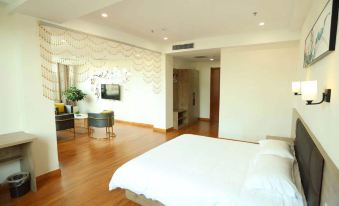 Huayi selected chain hotel (Laiyang high speed railway station store)
