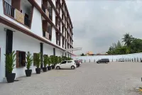 Grand Central Hotel Medan Hotels near Midwifery Academy Budi Mulia